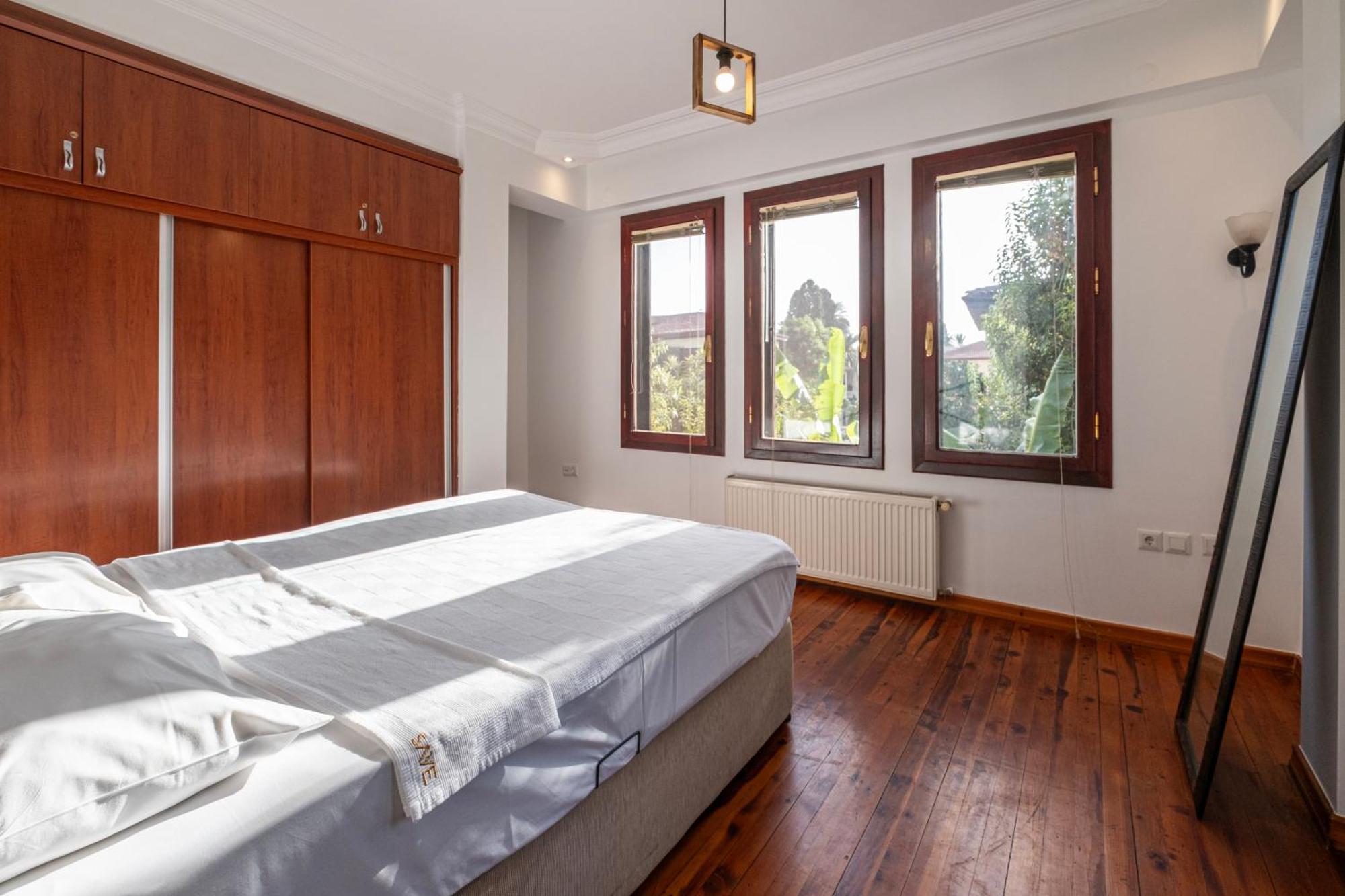 Villa - Bahçe Manzaralı